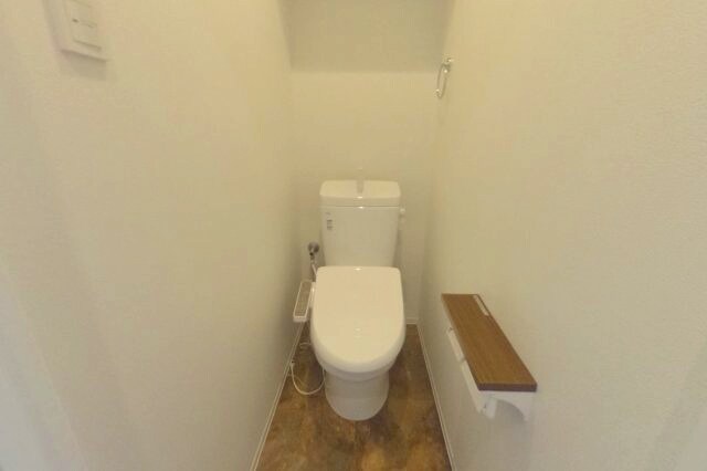 物件内観写真5　(3階別室の参考写真です。現況を優先します。（301）)