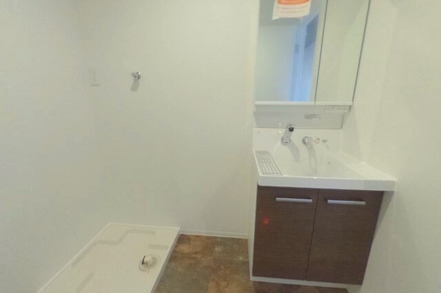 物件内観写真6　(3階別室の参考写真です。現況を優先します。（301）)