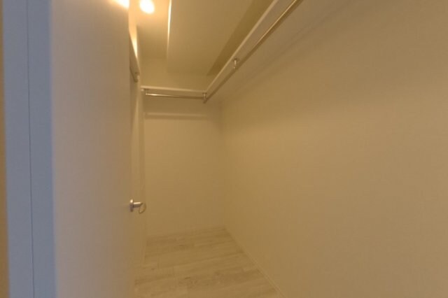 物件内観写真8　(3階別室の参考写真です。現況を優先します。（301）)