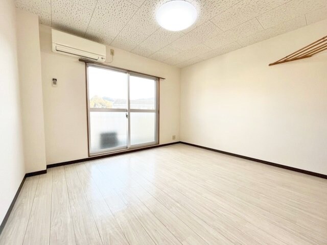 物件内観写真3　(室内)