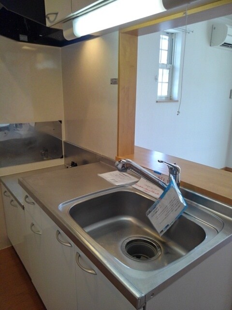 物件内観写真3　(キッチン)