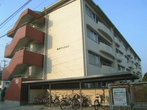 岡林マンション(高須)外観写真