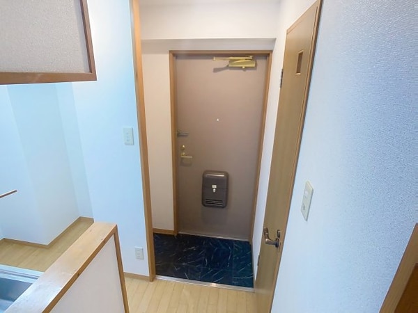 玄関(2025年9月撮影)