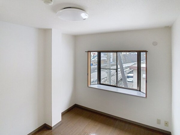 内装他(2025年3月撮影)