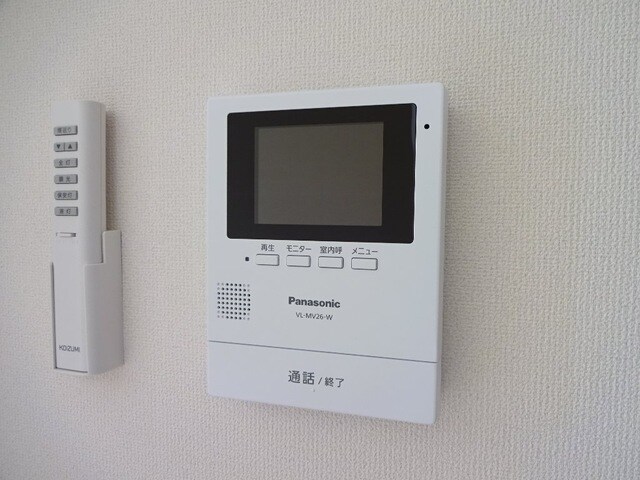 物件内観写真13　(カメラ付インターホン)