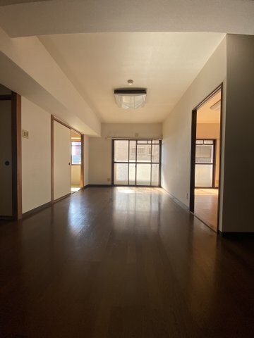 物件内観写真6　(現況が相違する場合は現況を優先致します。)