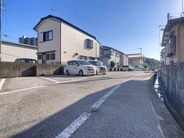 物件外観写真3　(2025年12月撮影)