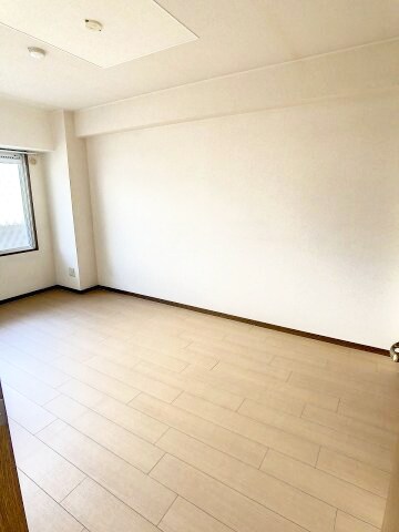 物件内観写真9　(2022年11月撮影)