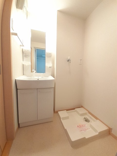 物件内観写真7　(洗面所)