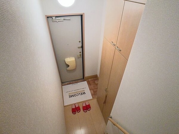 玄関(2025年3月撮影)