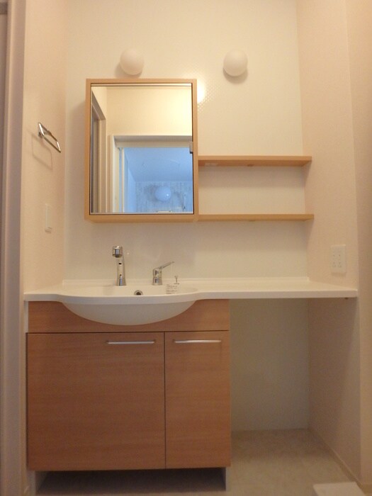 物件内観写真7　(洗髪洗面化粧台)