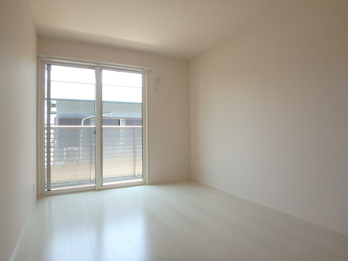 物件内観写真8　(洋室)