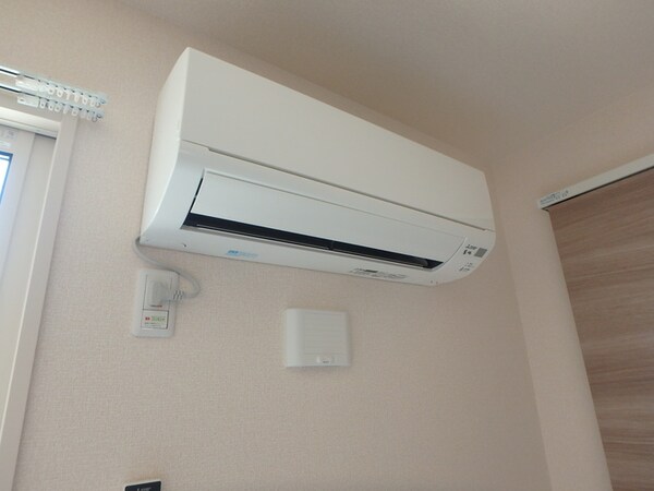 建物設備(エアコン)