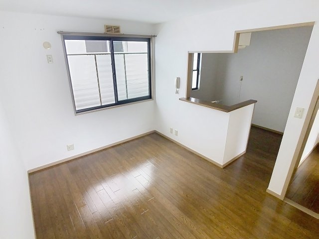 物件内観写真3　(2025年11月撮影※現況を優先します。)