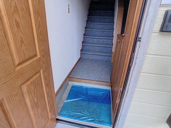 玄関(2024年6月撮影)