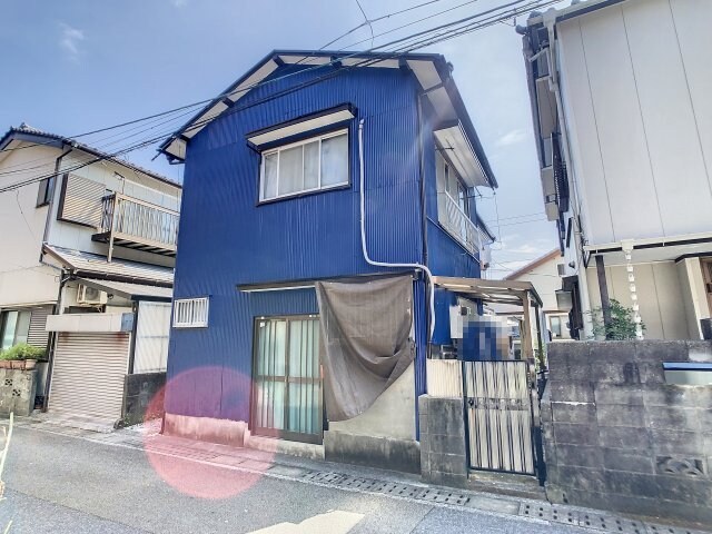 物件外観写真1　(2022年10月撮影)