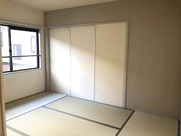 内装他