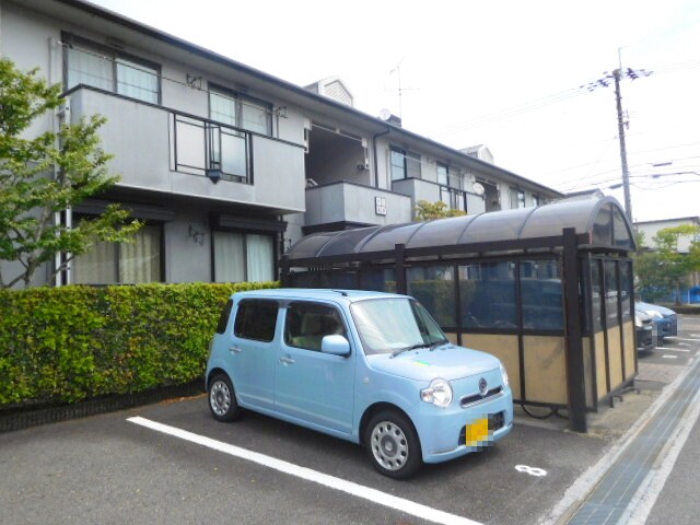 物件外観写真1　(2016年8月撮影 ※B棟)