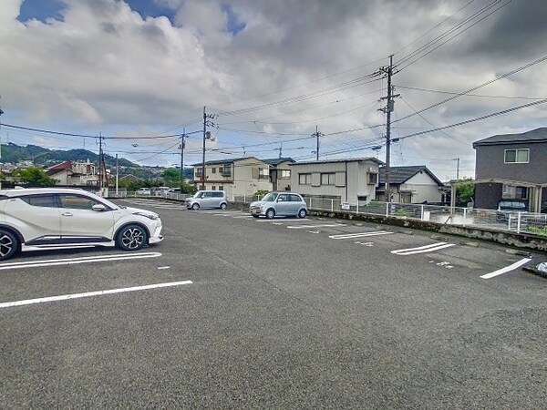 駐車場(2024年10月撮影)
