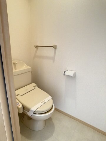 物件内観写真5　(現況を優先します。（撮影時期：2023年7月）)