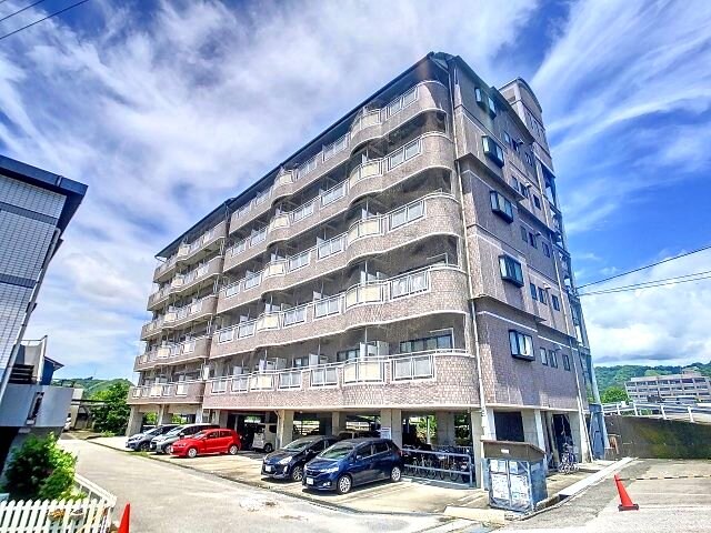 物件外観写真1　(2025年6月撮影)