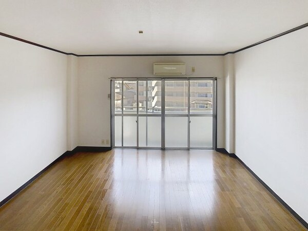 居室(2025年6月撮影※現況を優先致します。)