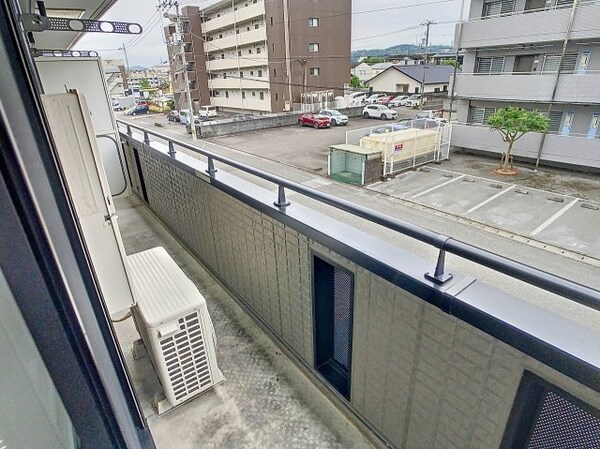 バルコニー(2024年5月撮影※現況を優先致します。)