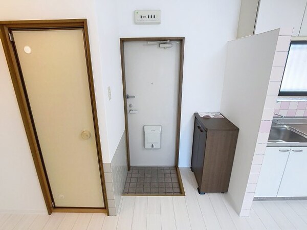 玄関(2025年12月撮影※現況を優先します)