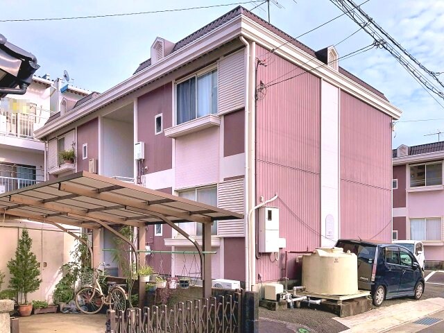 物件外観写真1　(2025年10月撮影)