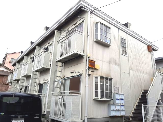 物件外観写真1　(2021年10月撮影)