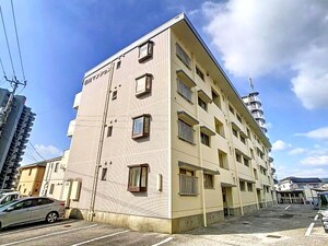 松岡マンション外観写真