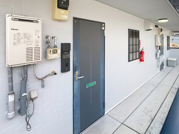 玄関(2025年3月撮影※現況を優先致します。)