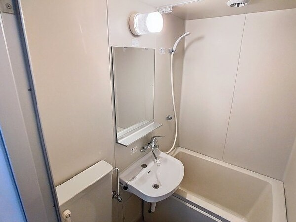 洗面・脱衣所(2025年3月撮影※現況を優先致します。)