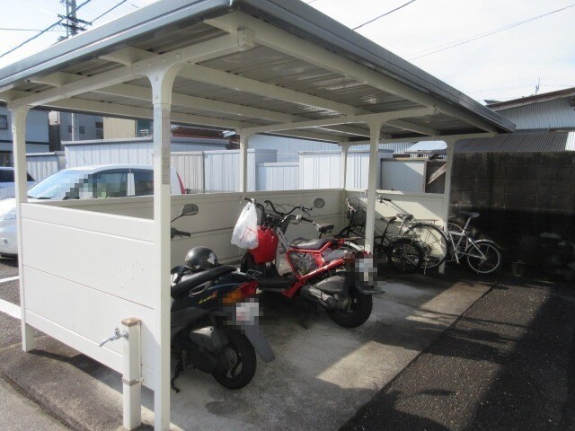 物件内観写真17　(2階別室の参考写真です。現況を優先します。（205）)