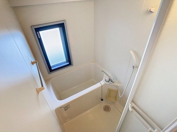 浴室(2025年10月撮影※現況を優先します。)
