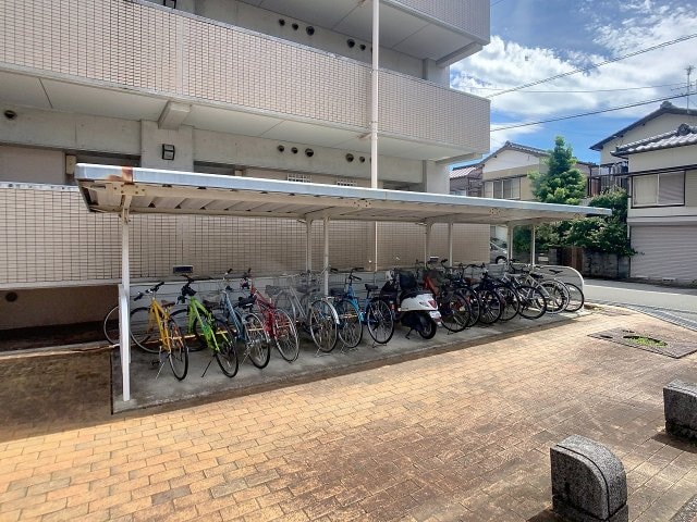 物件内観写真2　(現況が相違する場合は現況を優先致します。)