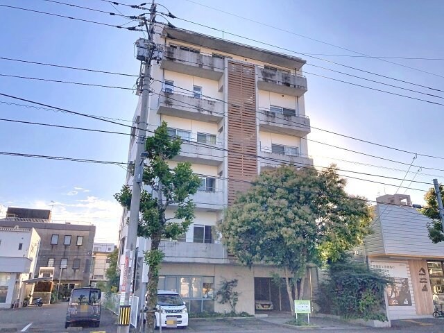 物件外観写真1　(2025年10月撮影)