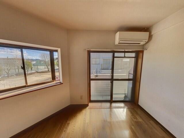 物件内観写真4　(現況が相違する場合は現況を優先致します。)