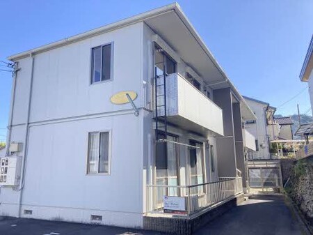シャーメゾン西高座外観写真