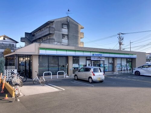 ファミリーマート 高知大津バイパス店
