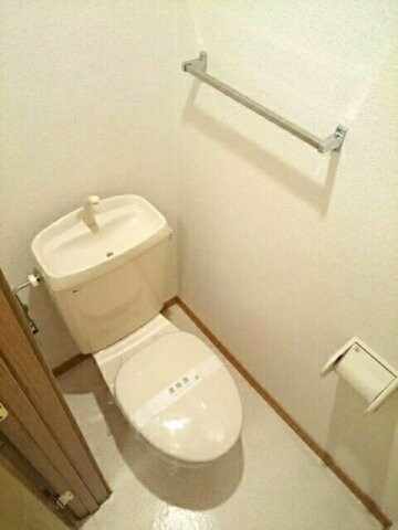 物件内観写真6　(トイレ)