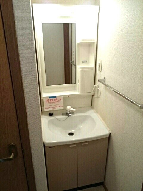 物件内観写真7　(洗面所)