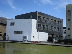 アルヴィータ鴨部外観写真