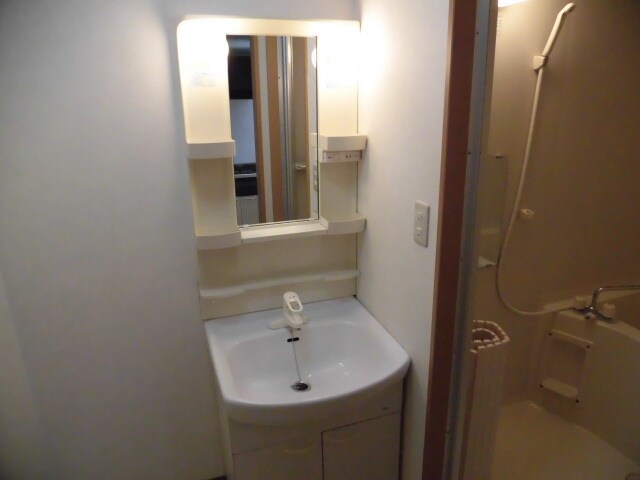 物件内観写真7　(現況が相違する場合は現況を優先致します。)