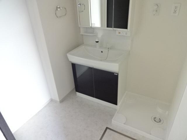 物件内観写真6　(洗髪洗面化粧台)