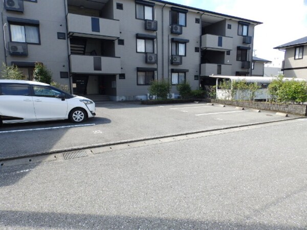 駐車場(駐車場)