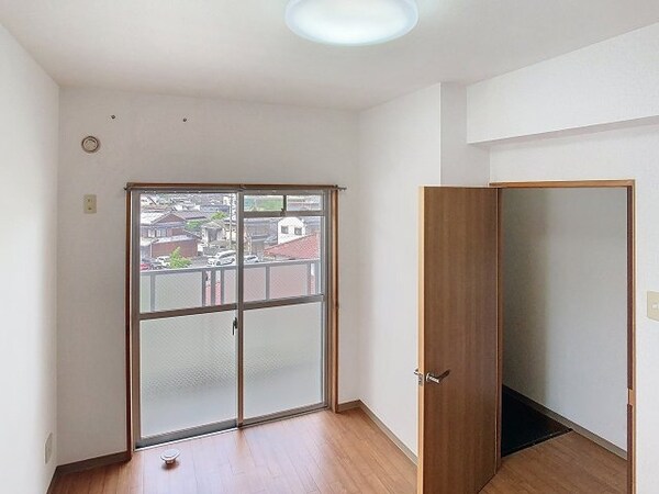 居室(2025年5月撮影※現況を優先致します。)