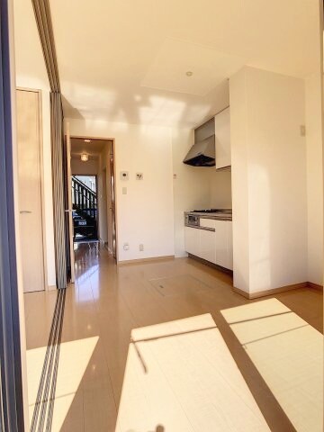 物件内観写真2　(2022年10月撮影)