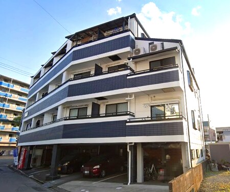 アバンギャルド外観写真