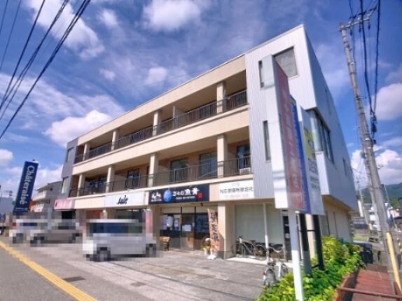 物件外観写真1　(現況が相違する場合は現況を優先致します。（2025年9月撮影)